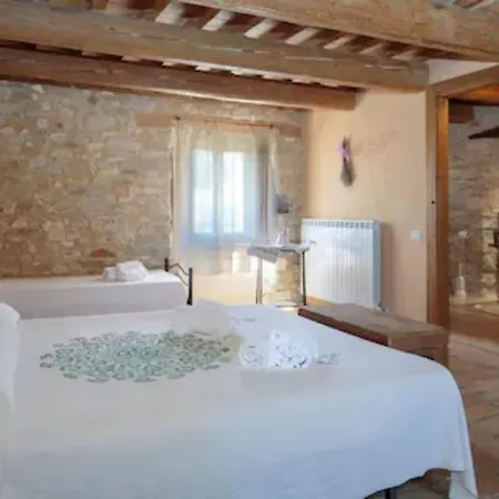 Ferienhaus Magnificent Country House With Swimming Pool
